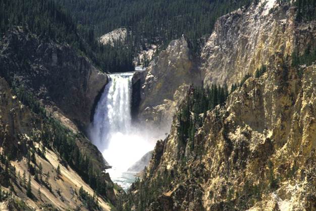 http://www1.newark.ohio-state.edu/Professional/OSU/Faculty/jstjohn/Geology%20105/Yellowstone/Grand-Canyon-of-the-Yellowstone3.jpg